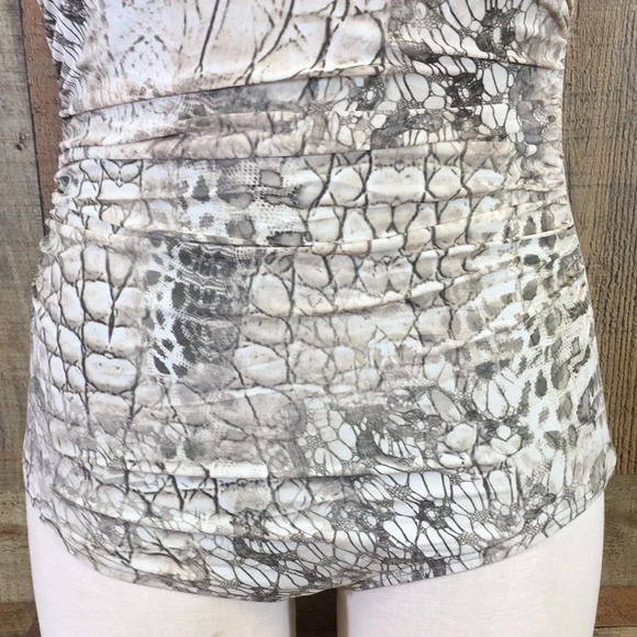 Contours by Coco Reef Jasper Bandeau‎ One Piece Swimsuit Womens 6 Cocodrilo - Picture 3 of 15